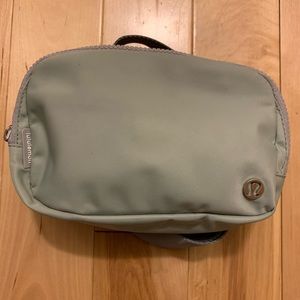 Lululemon Everywhere Belt Bag
